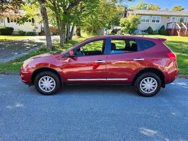 2013 NISSAN ROGUE SV