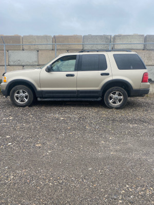 2003 Ford Explorer XLT