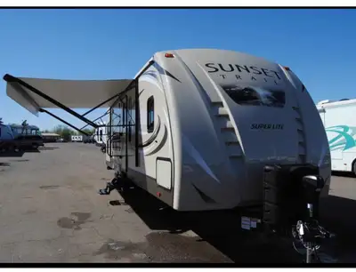 2017 Crossroads Sunset Trail 290 QB -Bunk model 4 bunks -This is private sale I am not dealer as man...