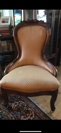 Lovely antique Victorian parlour chair
