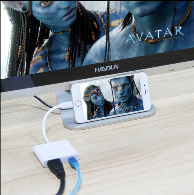 HDMI Cable Adaptateur pour iphone Ipad pour TV dans Ordinateurs de bureau  à Laval/Rive Nord - Image 2