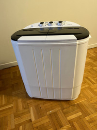 Portable mini washing machine and spin dryer