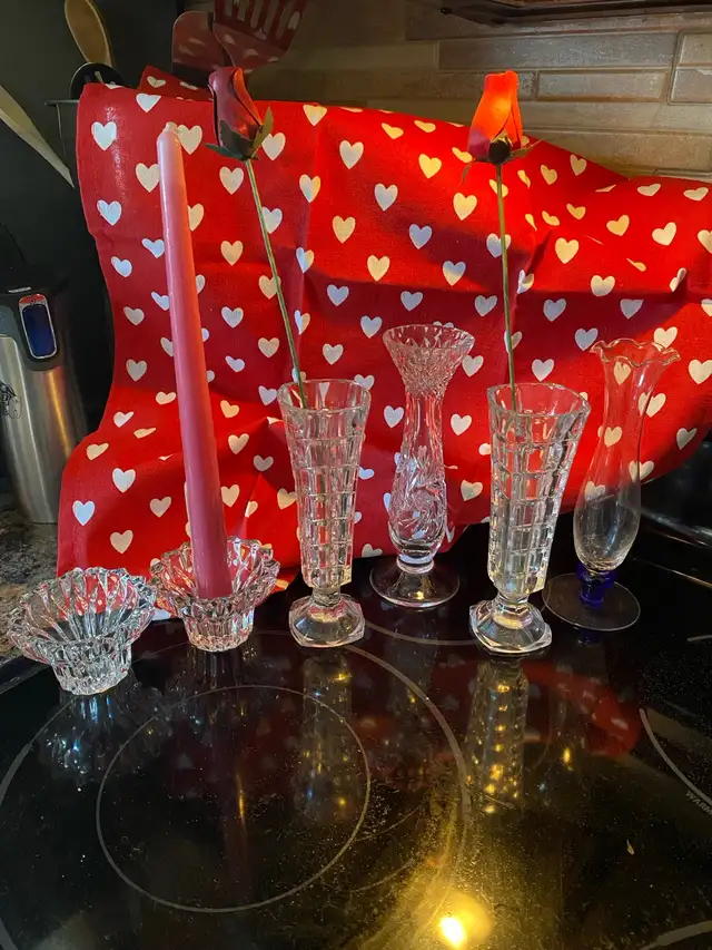 Various Crystal and Glass Items Priced Individually in Home Décor & Accents in Edmonton - Image 3