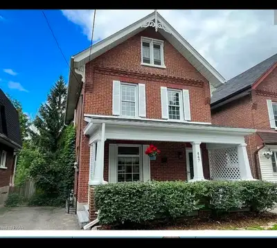 Room for rent in quiet mature neighborhood. No pets, single occupancy only, close distance to all am...