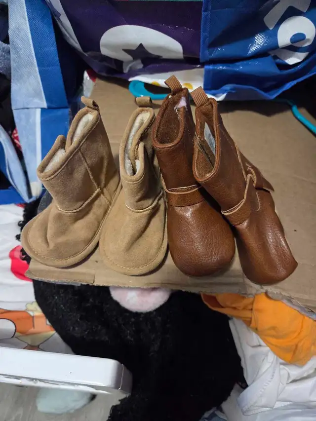 baby shoes in Clothing - 0-3 Months in Chatham-Kent - Image 6