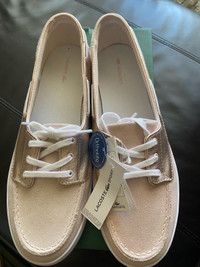 Lacoste female shoes size 8,5 us