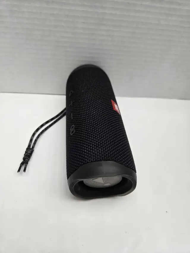 JBL Flip 5 Bluetooth Speaker 542070186936248321