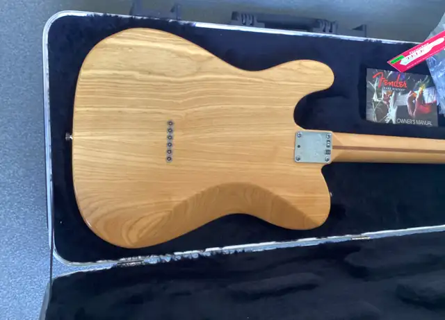 US Standard FENDER Telecaster GUITAR w/ Original Hardshell Case! in Guitars in Banff / Canmore - Image 9