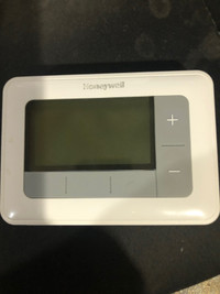 For Sale: Honeywell Home RTH7460D. Programmable Thermostat.