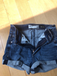 Jean shorts size 00