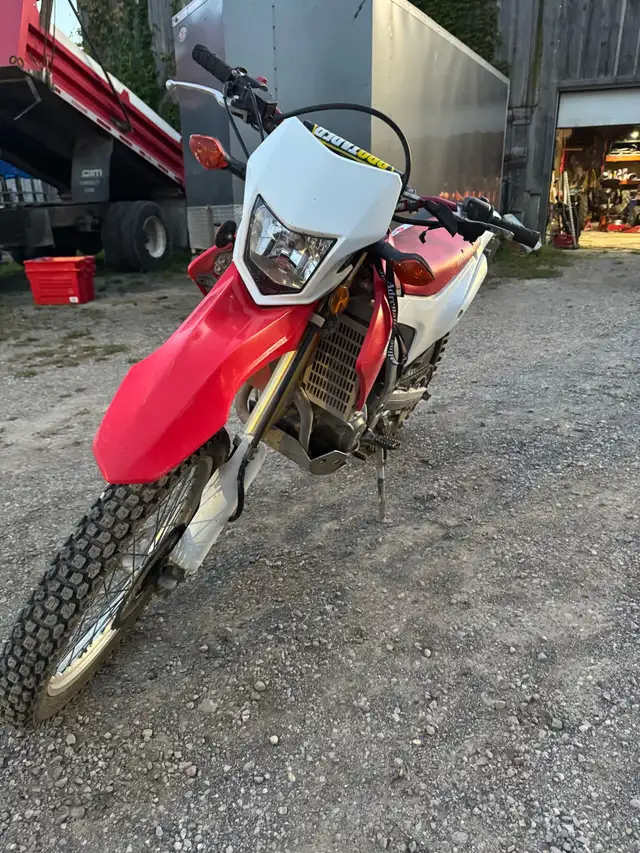2013 Honda crf 250L in Dirt Bikes & Motocross in Chatham-Kent - Image 4
