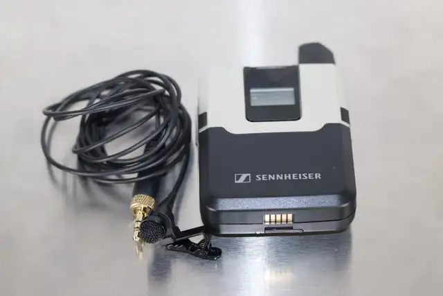 Sennheiser SpeechLine SL Bodypack DW-4 US Wireless Transmitter in Speakers, Headsets & Mics in Markham / York Region - Image 4