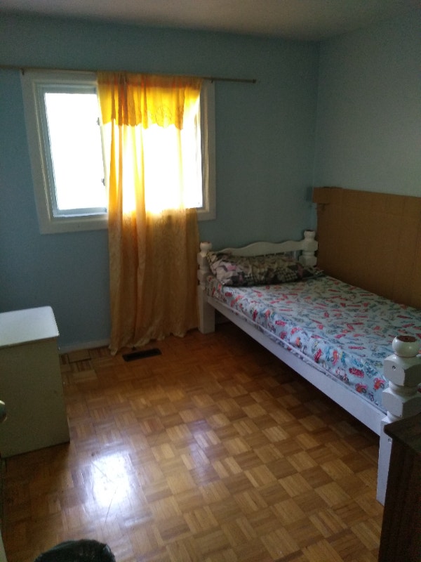 Room for rent Room Rentals & Roommates City of Toronto Kijiji