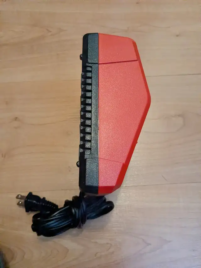 Battery M18/M12 charger for Milwaukee tools in Power Tools in Oakville / Halton Region - Image 8