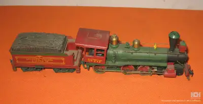 HO--Atchison & Topeka Santa Fe Train -Engine #3  -4-6-  Like New, View more
