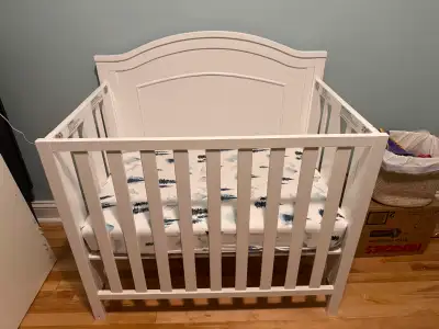 DaVinci foldable mini crib and green guard certified 4” mattress. Both bought new in 2025 and used f...