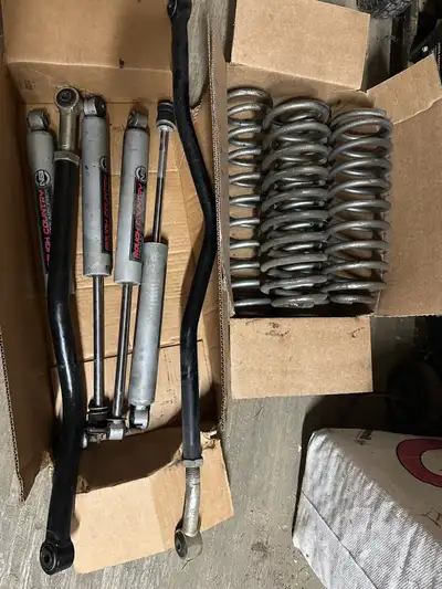 Slightly used, not damaged. Kit to raise 2 door Jeep JK 2007-2018 edition.