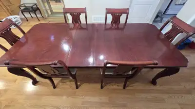 Traditional Extendable Dining Table with 6 Chairs – Cherry Wood, View more