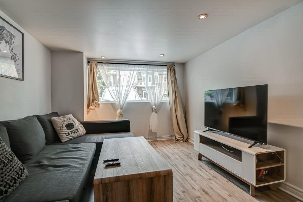 4-1/2 Hochelaga Pie IX CEGEP 2 Chambres 1 Bain — photo 2