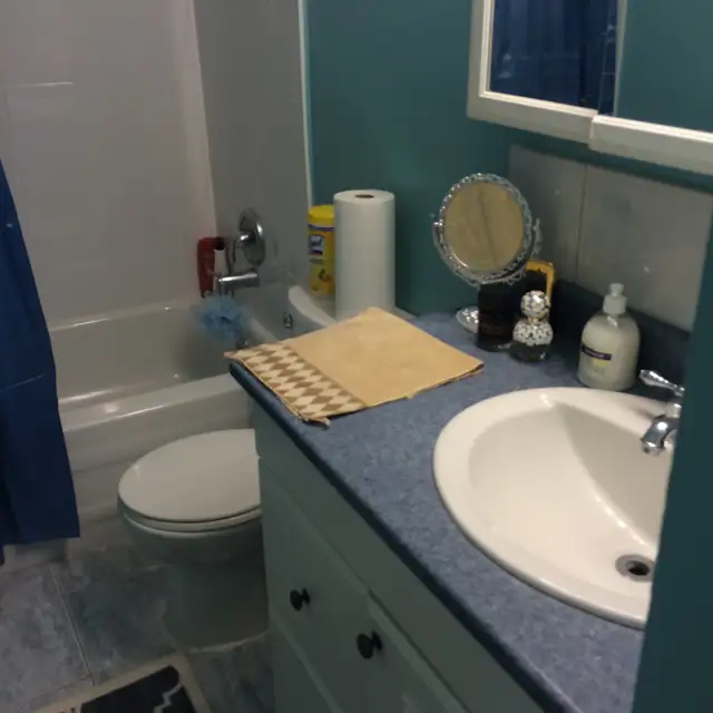 Private room with breakfast in a very clean house for males only63860084922881121