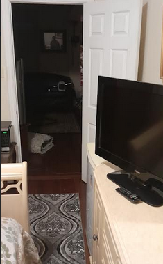 A cozy, comfortable room rental in a house on the main floor. Minimum stay is 3 days. A safe, family...