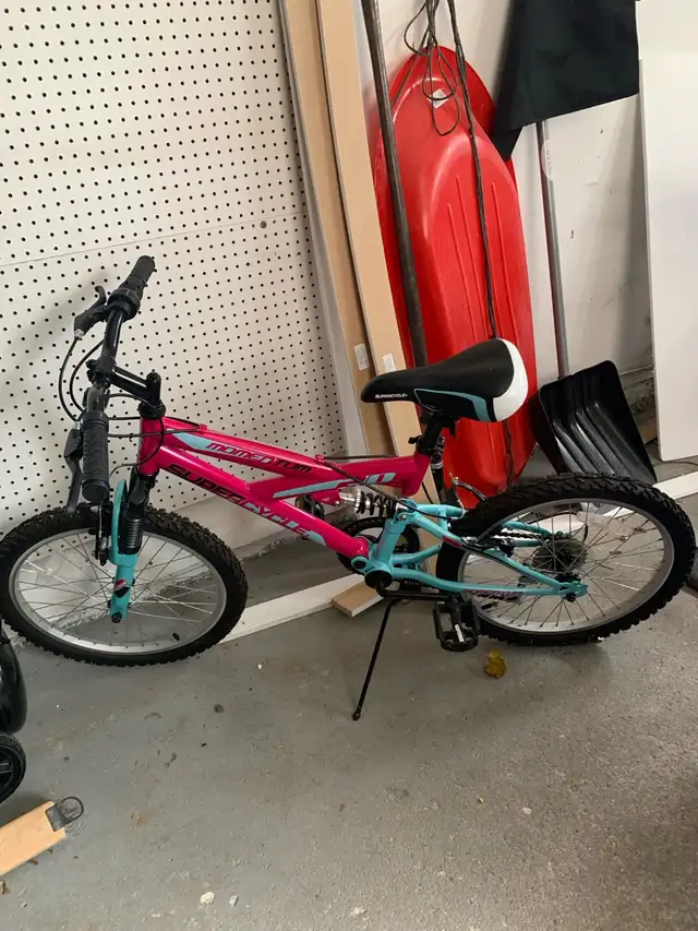 20” mountain bike- 6 shifts  in Kids in London - Image 2