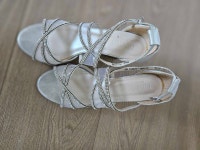 David's Bridal Shoes price drop Edmonton Edmonton Area Preview