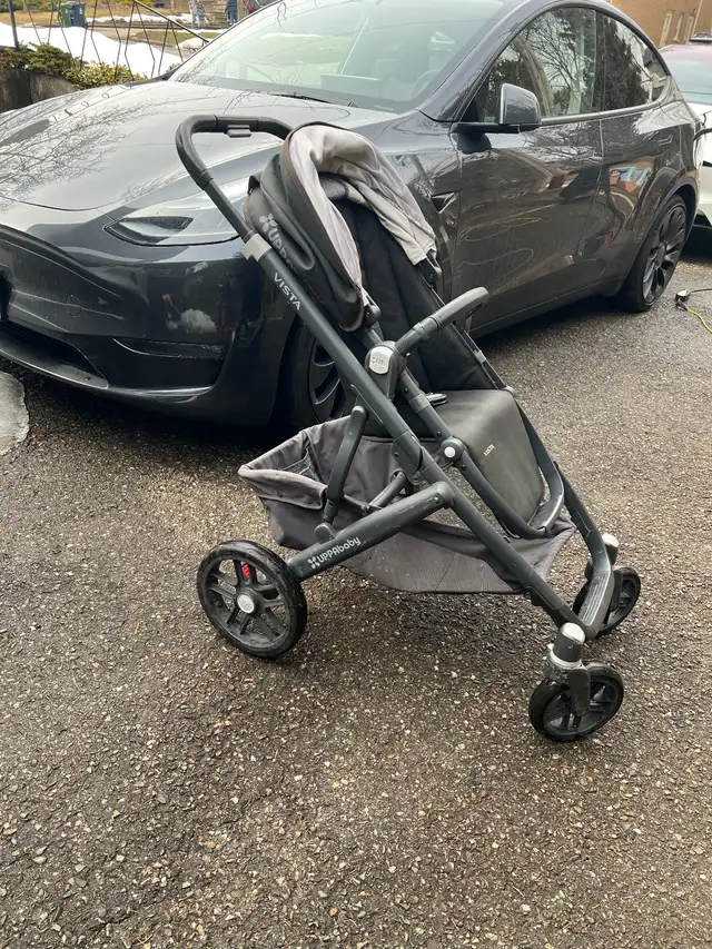 2019 Uppababy Vista Stroller in Strollers, Carriers & Car Seats in City of Toronto - Image 5