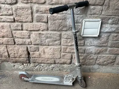 Ask away! Awesome childhood Razor trick scooter. works perfectly as far as I can tell