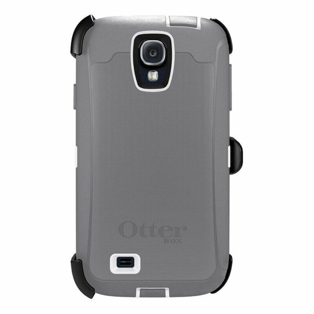 New OtterBox Defender Series Case and Holster for the Galaxy S4 in Cell Phone Accessories in Oakville / Halton Region