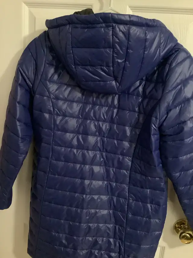 Ladies jacket  in Women's - Tops & Outerwear in Summerside - Image 3