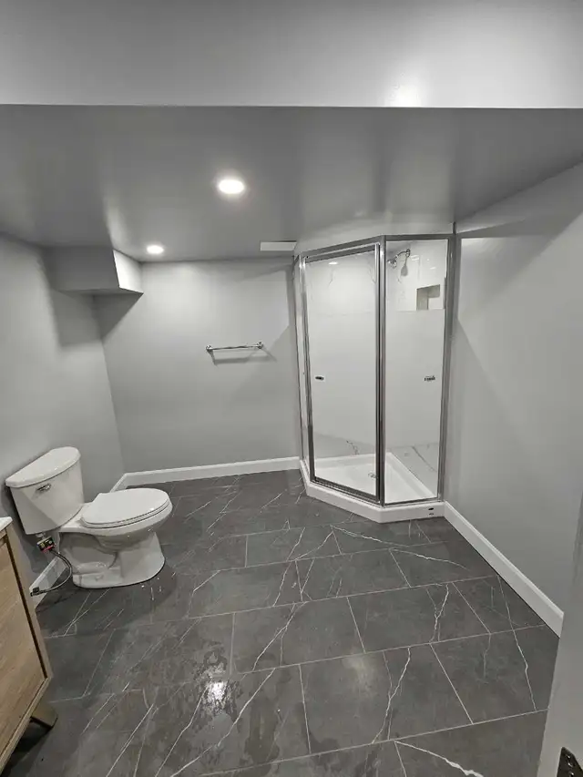Bathroom Renovation & Basement Finishing  in Renovations, General Contracting & Handyman in Ottawa - Image 10