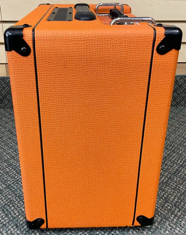 Orange Rocker 15 Tube Amp in Amps & Pedals in North Bay - Image 9