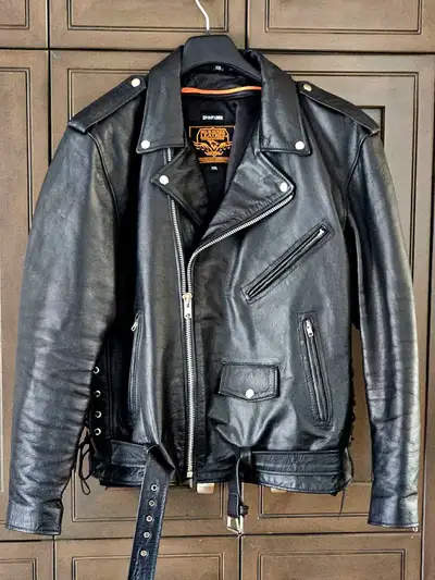 Milwaukee Men's BLK Leather Jacket Size XL Pls Read Description , View more