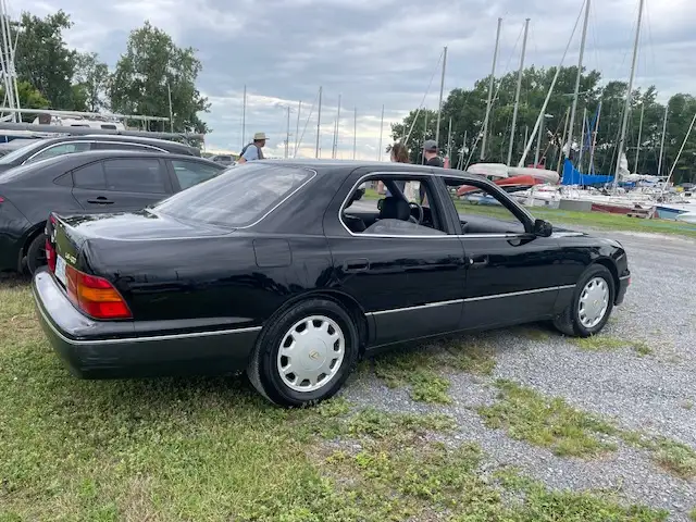 1995 Lexus LS 400 in Cars & Trucks in Ottawa - Image 10