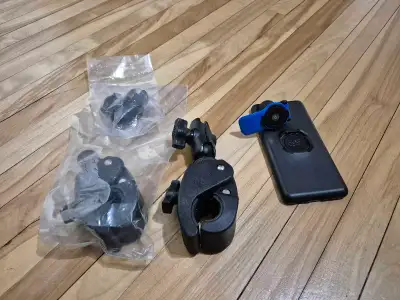 Case cellulaire + kit de fixation robuste (sur vélo/VTT/moto), View more