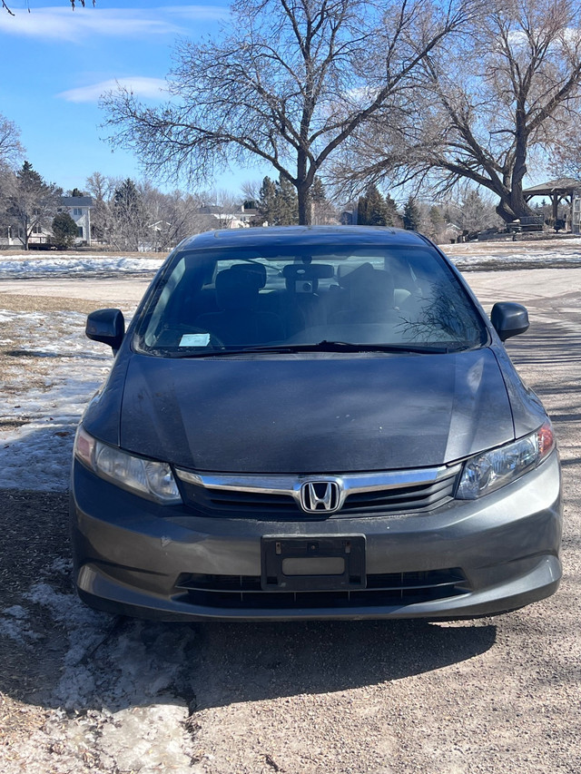 2012 Honda Civic with only 108k km SAFETIED SUNROOF in Cars & Trucks in Winnipeg - Image 4