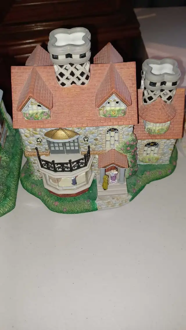 Partylite Olde World Village Entire Collection #1-7 in Arts & Collectibles in Calgary - Image 4