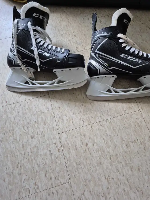 men's ccm skates in Skates & Blades in Sudbury - Image 2