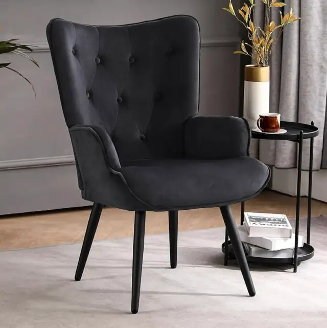 Velvet Accent Chair – Like New in Chairs & Recliners in City of Toronto - Image 2