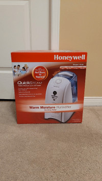 Honeywell Warm Moisture Humidifier HWM450NCD1