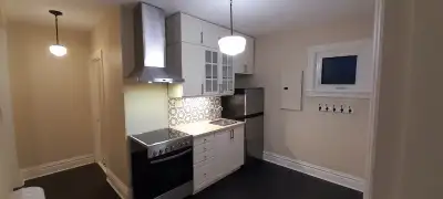 The apartment is located on a second floor of a Victorian house and the property has been well manag...