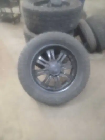 4 Eagle 20 inch rims. 4 toyo AT/305/50R20. 60to70% tire life left. 8 bolt chev gmc bolt pattern 8x16...