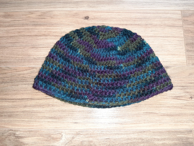 HOMEMADE knitted winter beanie / winter hat *unisex* in Other in Fredericton