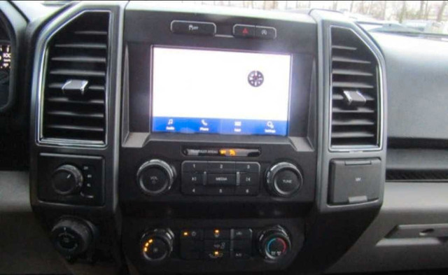 2020 Ford F150 4x4 XLT SuperCab, 6 Passengers. in Cars & Trucks in Calgary - Image 3