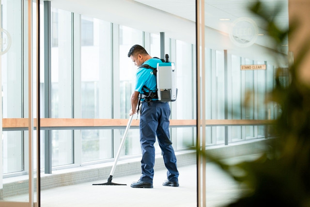Port Coquitlam Building cleaner / Janitorial cleaning  in Cleaning & Housekeeping in Abbotsford - Image 2