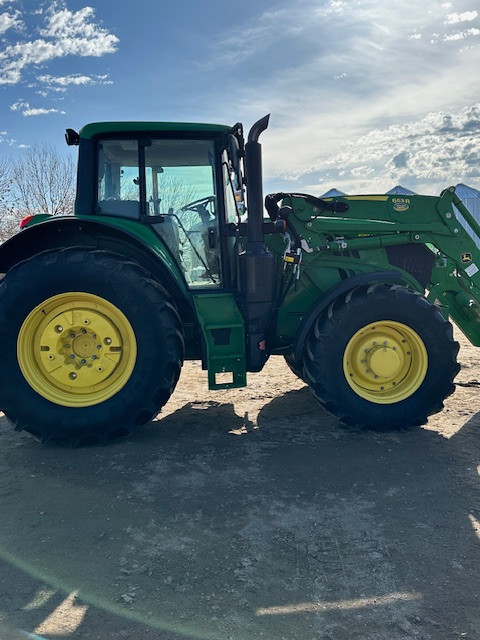 John Deere 6155M tractor with loader in Farming Equipment in Saskatoon - Image 3