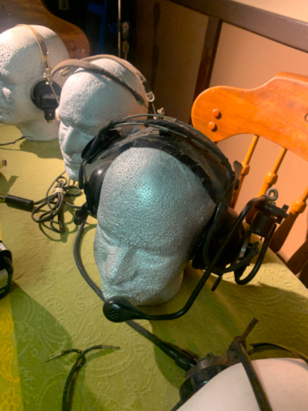 Vintage military headsets in Arts & Collectibles in Calgary - Image 3