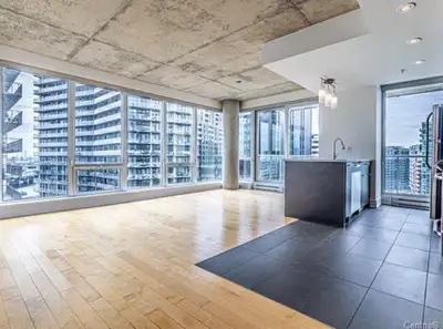 Condo 4 1/2, unité de coin, Griffintown