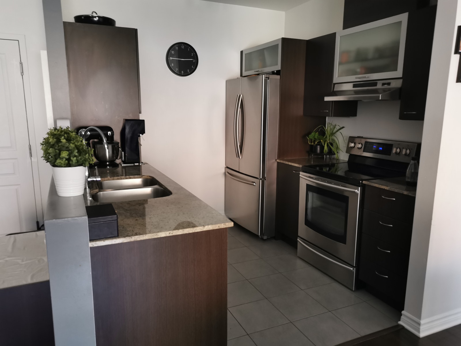 Appartement - Condominium à louer — photo 2